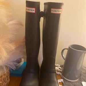 Women’s size 10 Hunter boots